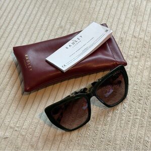 Radley London Square Cat Eye Cut Away Detail Sunglasses - Green/Cream Tort